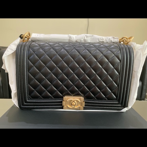 🚫SOLD🚫NEW & AUTHENTIC CHANEL BOY FLAP BAG - Picture 2 of 8